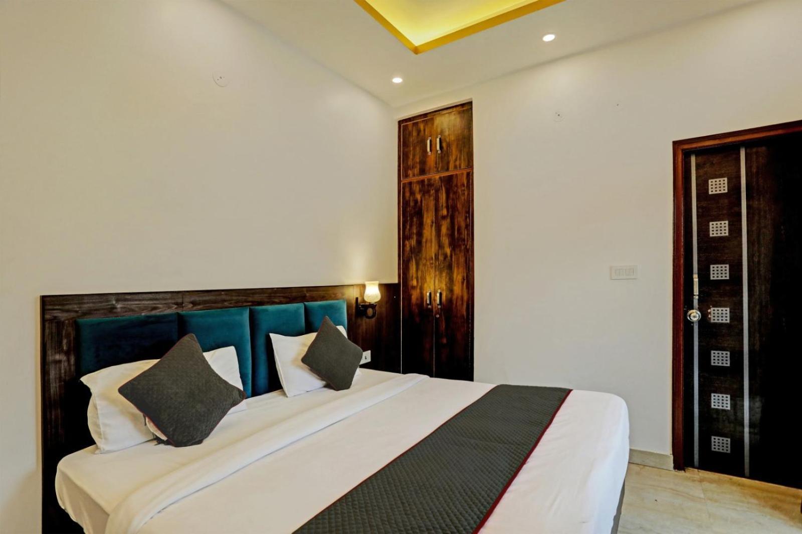 Hotel Aerotech Near Delhi Airport Új-Delhi Kültér fotó