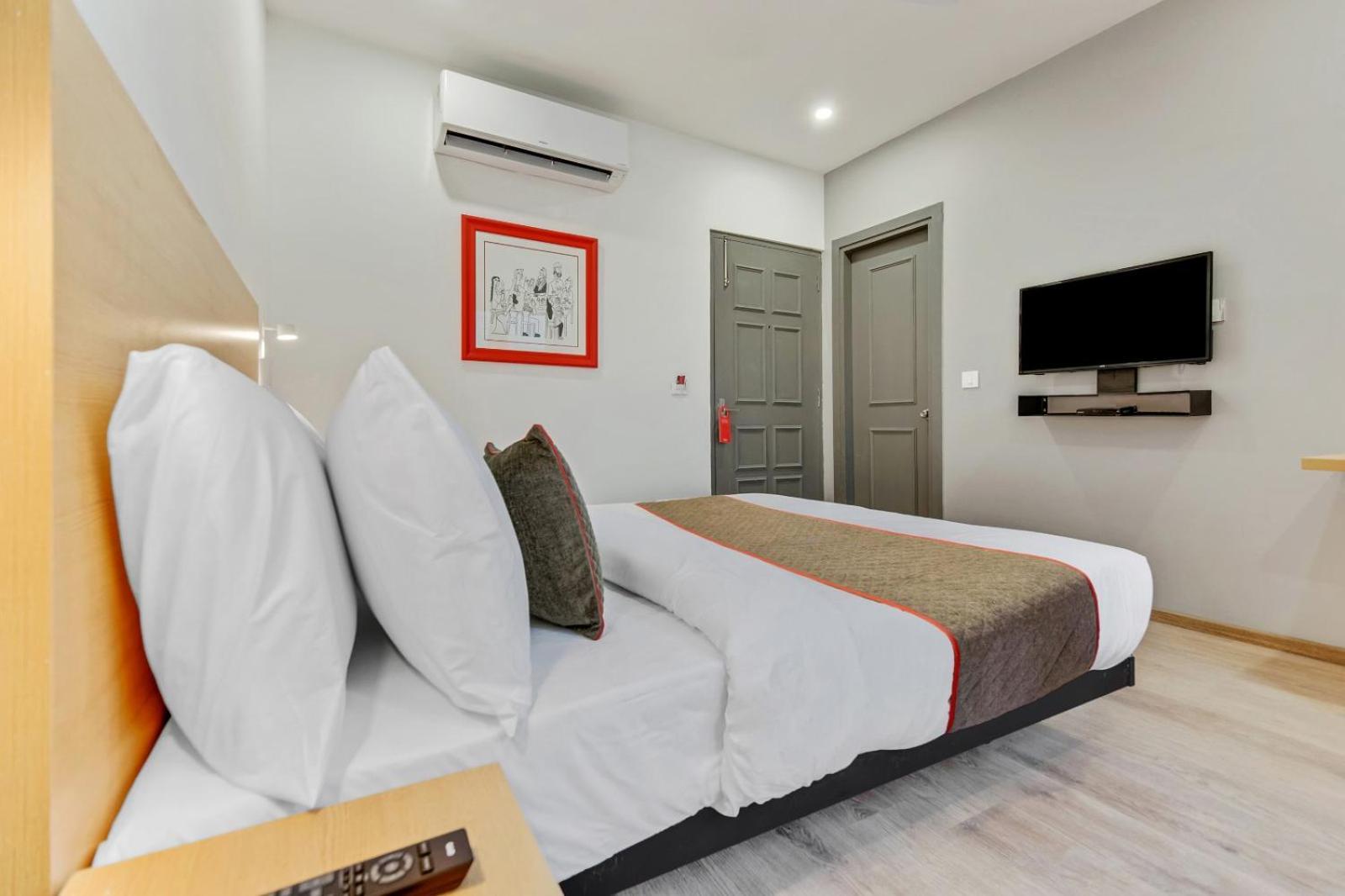 Hotel Aerotech Near Delhi Airport Új-Delhi Kültér fotó