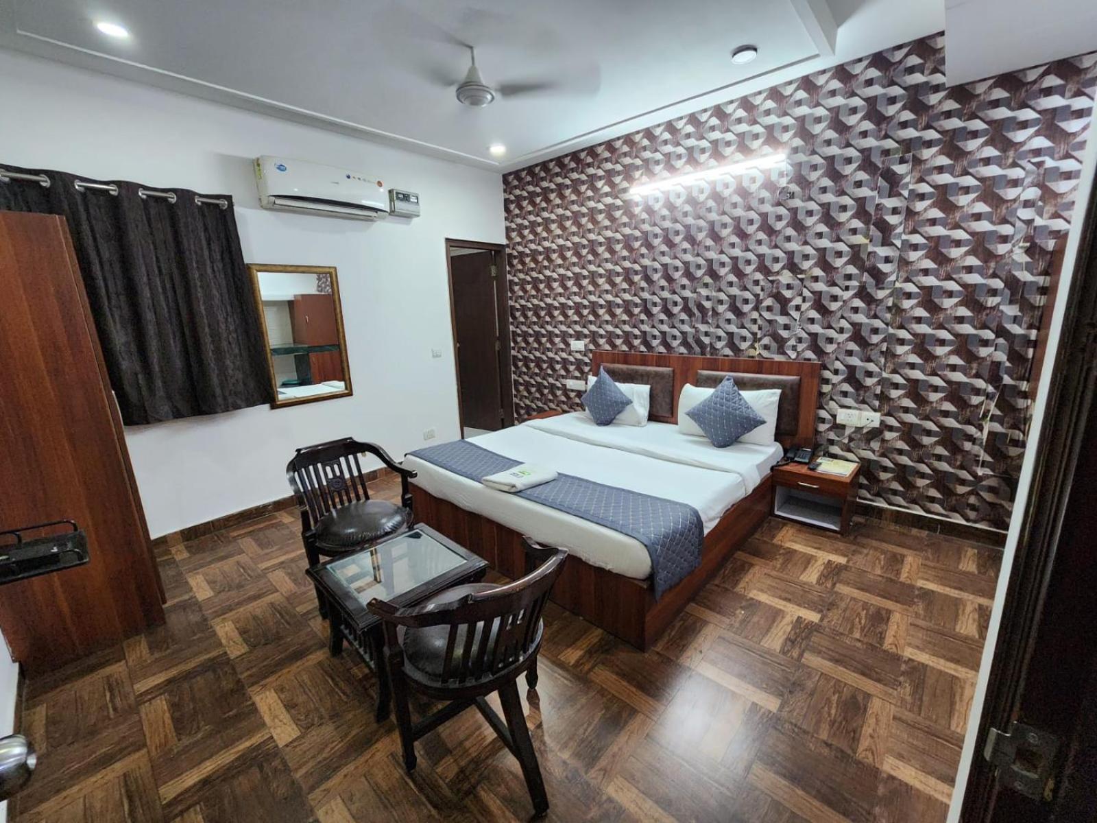 Hotel Aerotech Near Delhi Airport Új-Delhi Kültér fotó