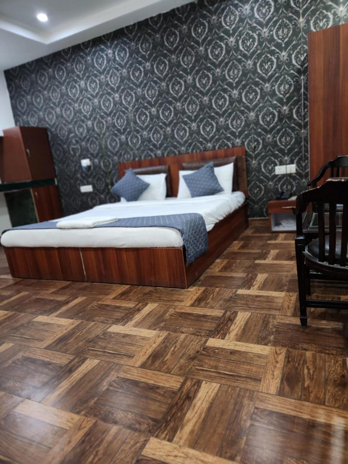 Hotel Aerotech Near Delhi Airport Új-Delhi Kültér fotó